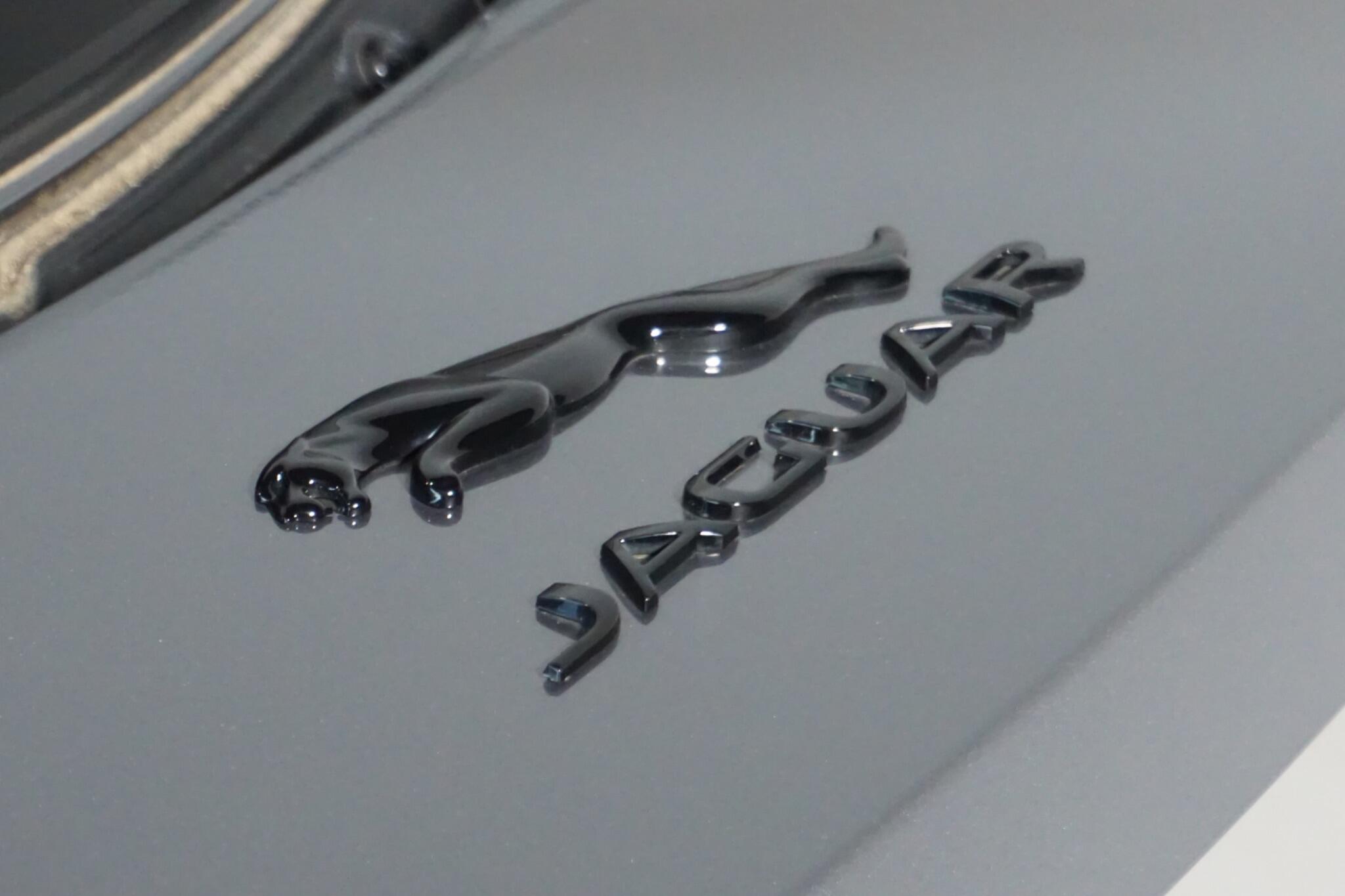 Jaguar F-Type 2.0i R-Dynamic Coupe 2dr Petrol Auto Euro 6 (s/s) (300 ps)